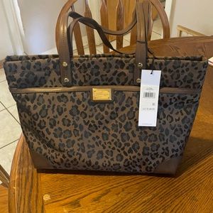 Brand new Calvin Klein purse. Never used